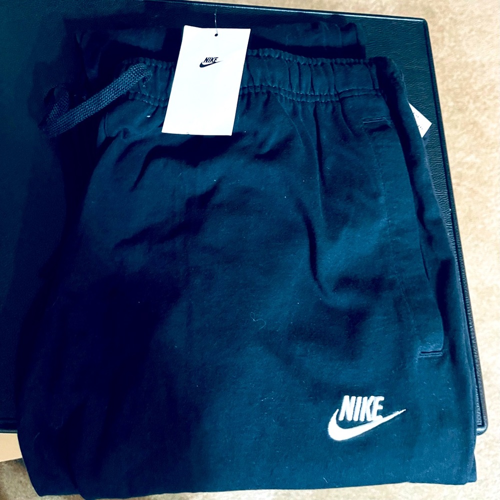 Nike stored sweatpants xxl